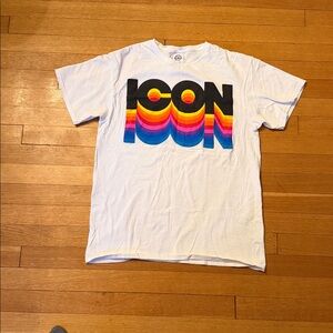 Delta Pro Weight Icon graphic T-shirt